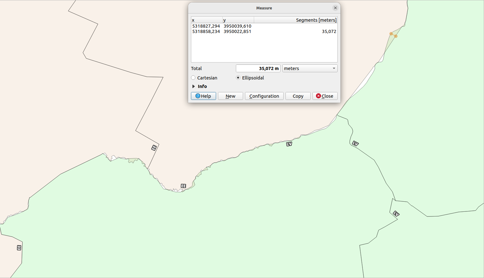 Another EE/LV border mismatch along a river: EE border seems to be fully following the centerline while LV counterpart is simplyfied to the max. Largest overlap there is marked at abt 35 m